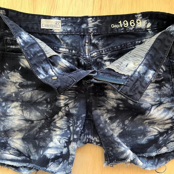 GAP Tie Die shorts - Picture 3 of 3